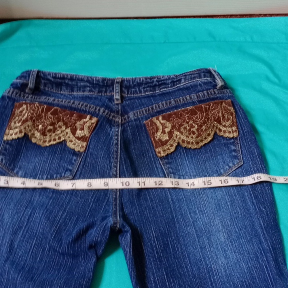 B Street Blue Bootcut Jeans w/ Brown Floral Lace Detail | Size 8 - Picture 15 of 16